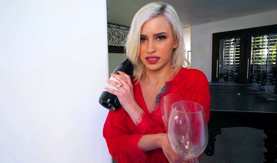Blonde spreads her legs for POV sex and cums on cock 
