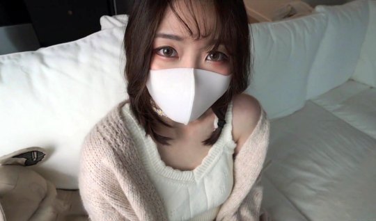 Asian girl got a powerful cumshot after sex with her lover 