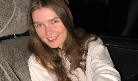 Russian chick is ready to substitute her pussy for a dick in the car 