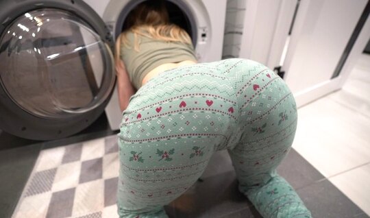 A girl with a big ass is ready to have sex with a friend in doggy style 