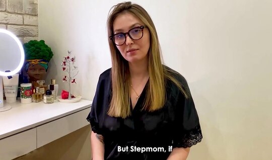 Persuaded Russian stepmother to try passionate sex 