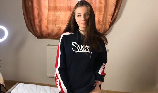 Russian chick stood up doggy style to get anal fucked 