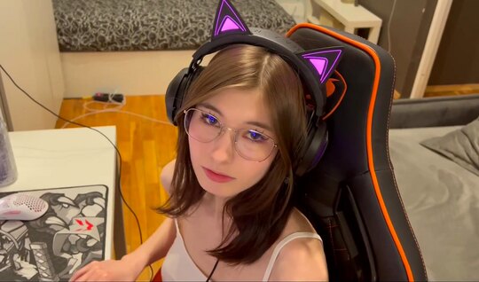 Russian gamer got up doggy style to take a li*** break from the computer 
