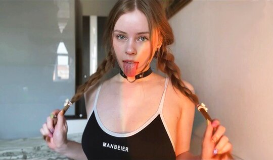 ⁣A young girl with pigtails with a sweet blowjob pleased her friend 