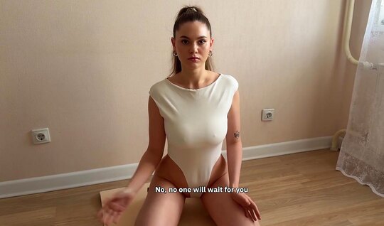 ⁣Tender Russian gymnast enjoys dick instead of training 
