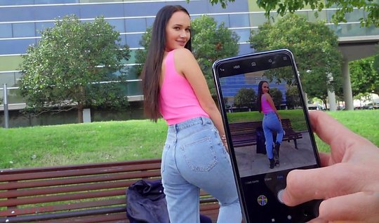 Pikaper in public breeds a young brunette for sex and a violent orgasm 
