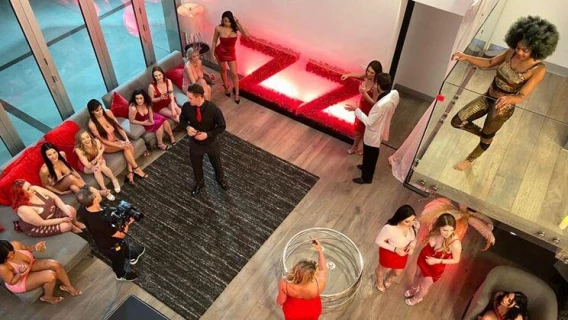 Brazzers | Valentines Day Affair: Unseen Moments (Scarlit Scandal, Bunny Colby, Aubree Valentine) 