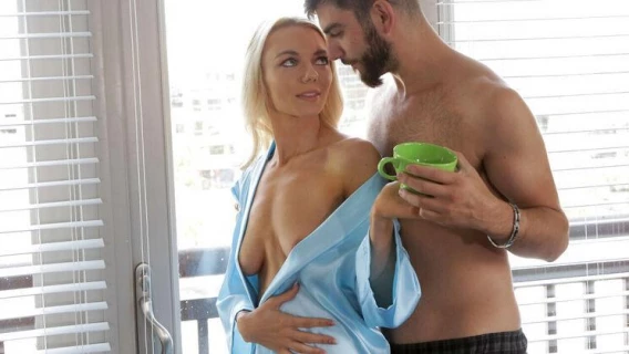 Nubile Films | Drink You In - S28:E18 (Molly Mae, Logan Long) 
