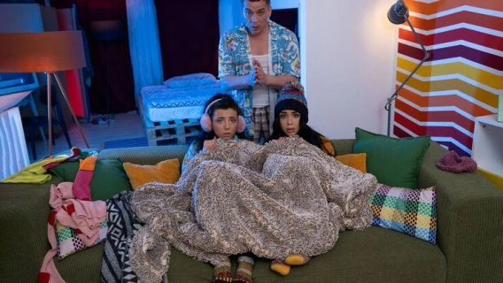 ⁣Fake Hostel | Girls In Heat (Steve Q, Mini MitziX, Black Angel) 