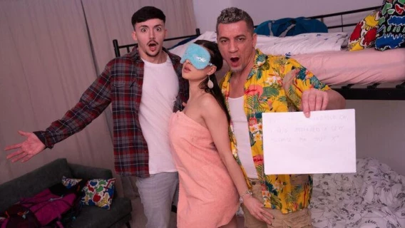 ⁣Fake Hostel | An Honest Mistake (Steve Q, Billie Star, Yeri Blue) 