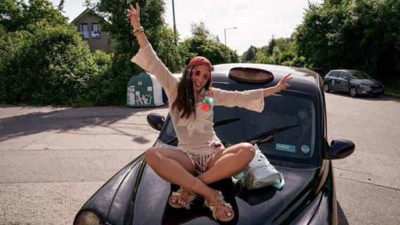 Fake Taxi | Spanish Sex Teacher Masturbates (Linda Del Sol) 
