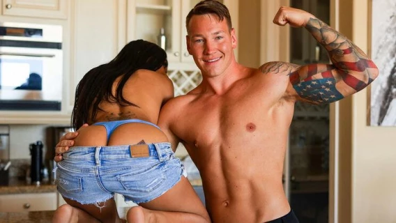 Hot Guys Fuck | Rj Flex Goes Full-Force Fuck Machine On Reina Heart! (Rj Flex, Reina Heart) 
