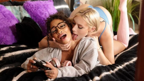 ⁣Hot Girls Game | Squirting Water Fucking Gamers (Kay Lovely, Erotic Medusa) 