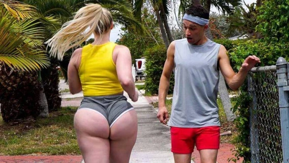 Mom Is Horny | In Need Of A Big Ass (Johnny Love, Jenna Starr) 