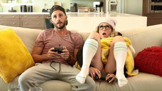 Hot Girls Game | Gamer Girl Suprise (Susie Stellar, Lucas Frost) 