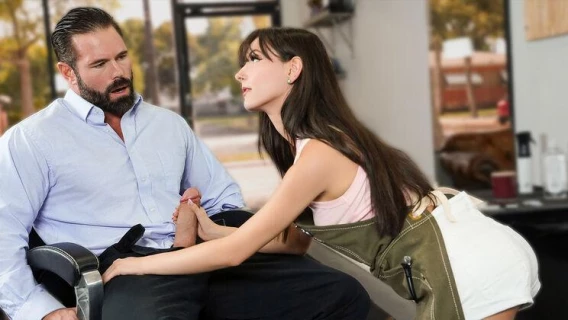 ⁣Exxxtra Small | Serena’s Deluxe Package (Serena Hill, GI Joey) 