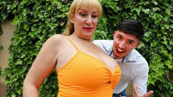 Grandmams | Toy Boy Hunting Spanish MILF (Victoria Cruz, Yeri Blue) 