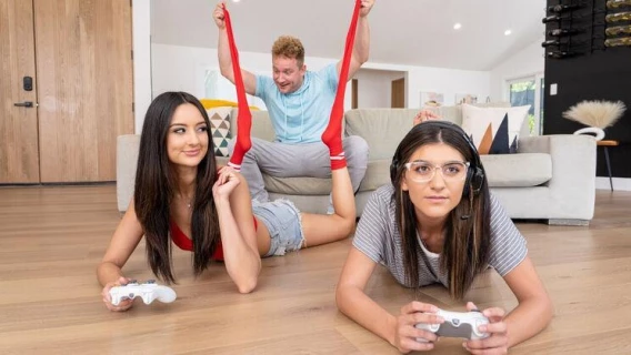 Hot Girls Game | Fucking Gamer Roomies BF (Eliza Ibarra, Van Wylde) 