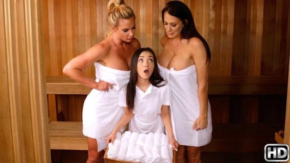 RK Prime | Towel Girl (Reagan Foxx, Phoenix Marie, Kiley Jay) 