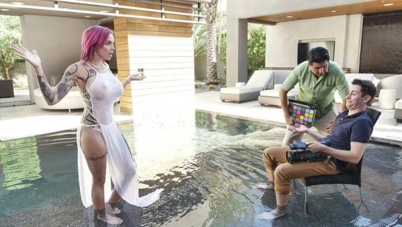 Mylf Boss | The Scent Of MILF (Anna Bell Peaks, Brad Knight) 