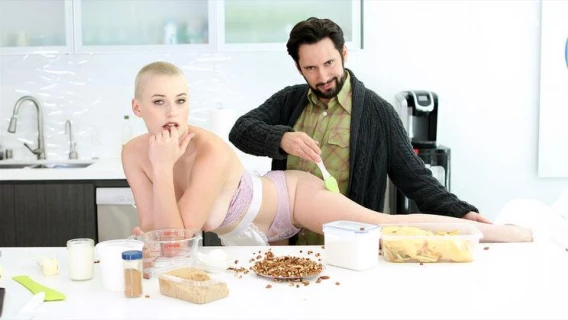 MYLF | Cream Pie? No, Apple Pie! (Tommy Pistol, Riley Nixon) 