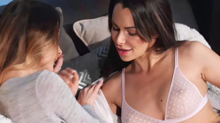 ⁣Italian Lesbian Romances Czech Gf 