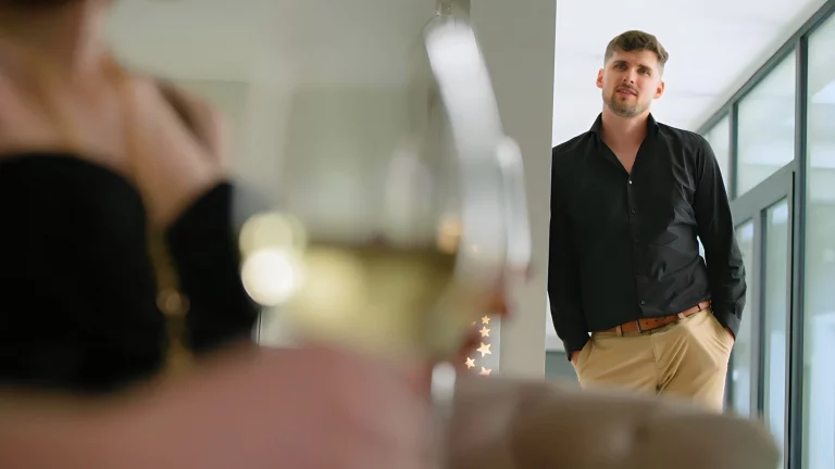 Kristof Cale Enjoys Surprise Threesome With Two Beauties 