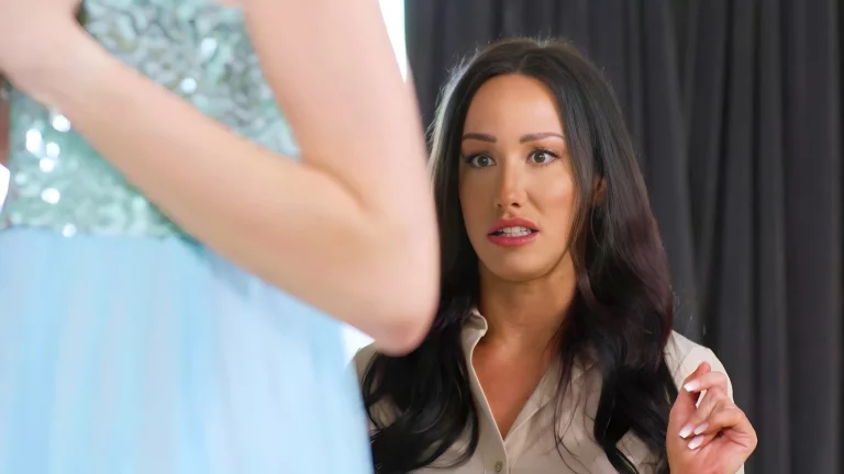Getting Her Coochie Worked While Shopping For Prom Dress 