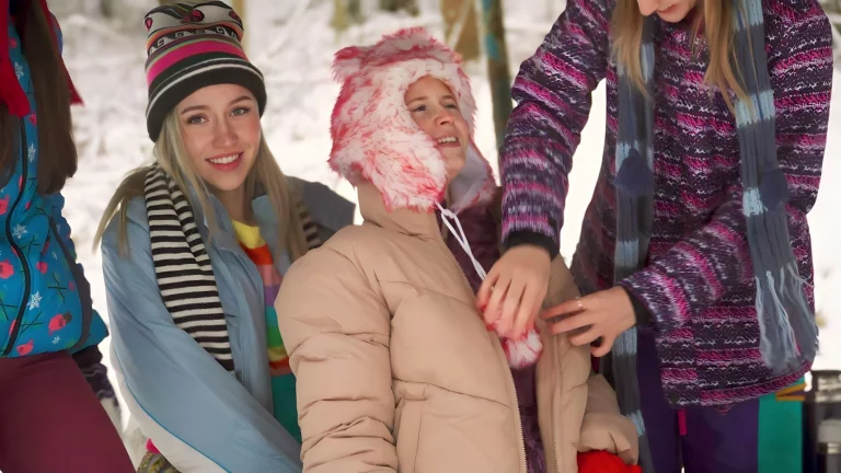 ⁣Four Babes Are Enjoying Hot Chocolate Before Eating Each Others Pussies 