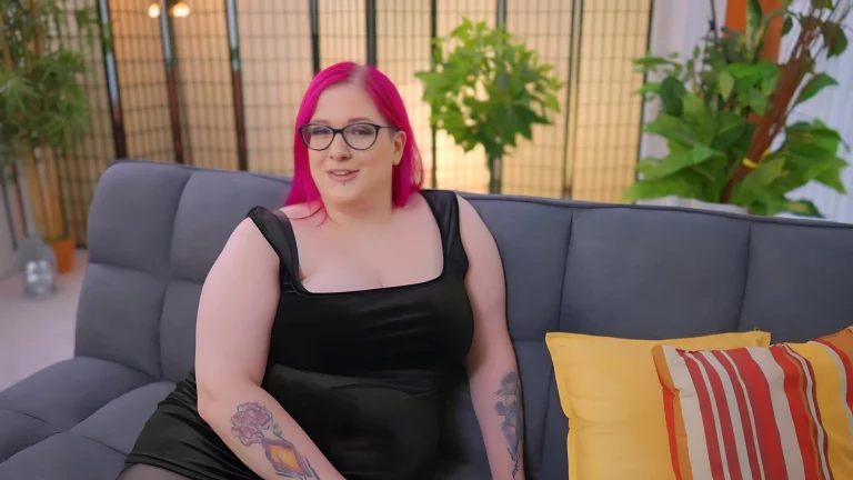 ⁣BBW Abby Strange Solo Masturbation Session 