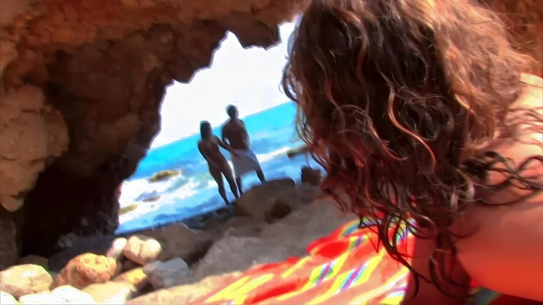 ⁣A Hot Threesome Down On The Beach 