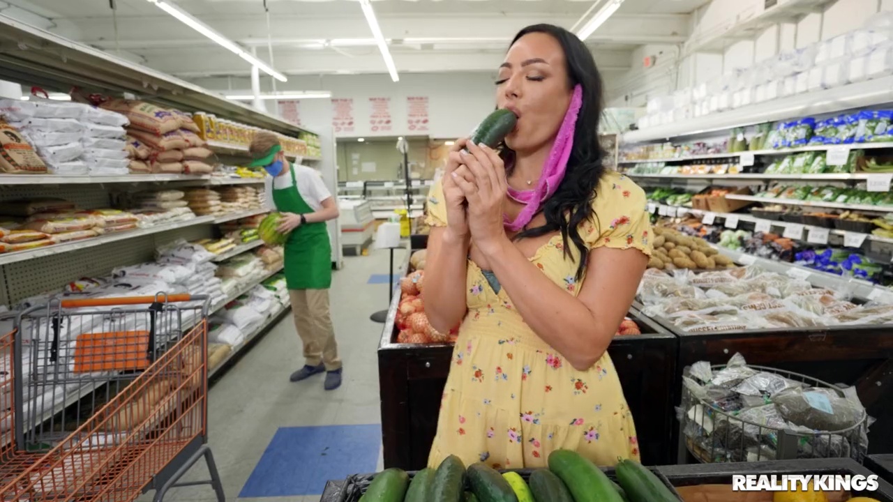 Supermarket Slut  