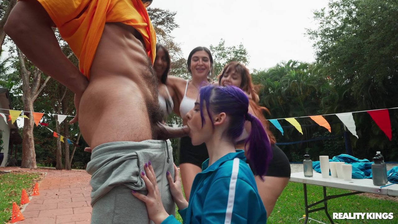 ⁣Sporty Shorty Loves To Fuck  