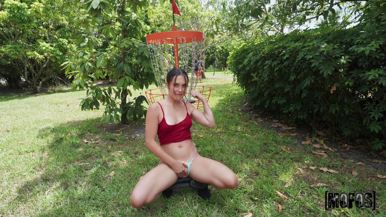 Frisky Frisbee Golf  