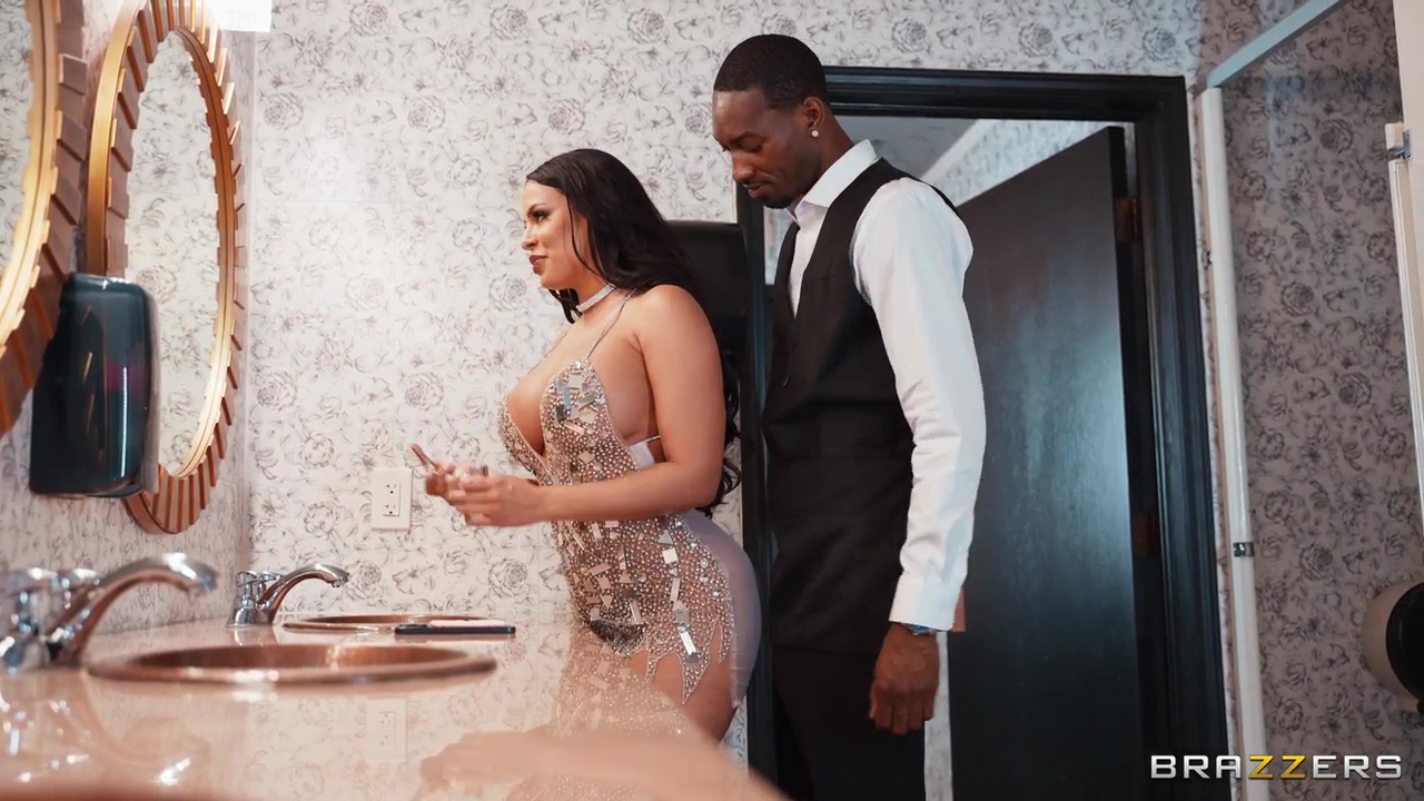 ⁣Anal First Date  