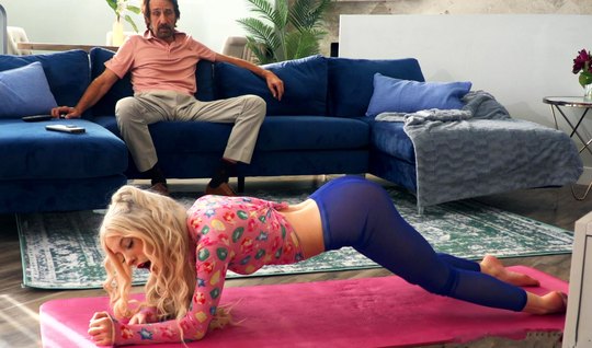 Stepdaughter seduced stepfather for hot anal sex 