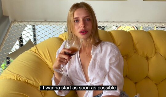 Dr*** Russian girl is ready to offer her ass for anal 