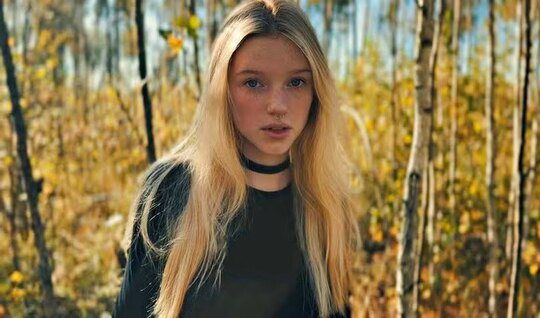 Outdoors, the Russian chick gave herself to her friend 