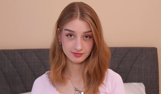 ⁣Russian skinny girl lifts her slender legs during anal sex for love with a man