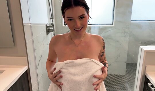 ⁣With big milkings, the girl got her boyfriends dick hot in the bathroom 