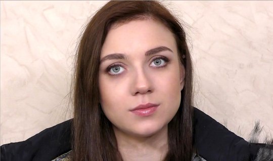 Young girl during the casting experiences a thrill from double penetration 