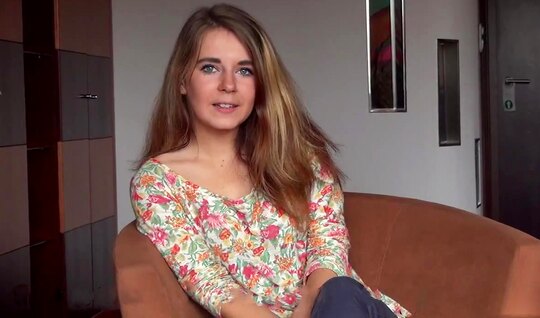 Cutie gets tight anal stretched during porn casting 