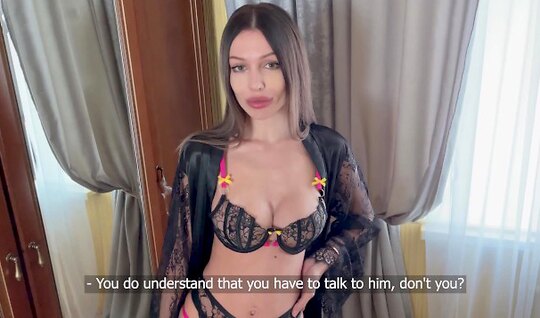 Tattooed Russian girl knows how to give an excellent blowjob 